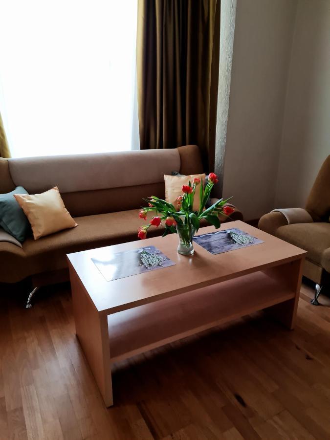 Lacplesa Central Apartments Riga Luaran gambar