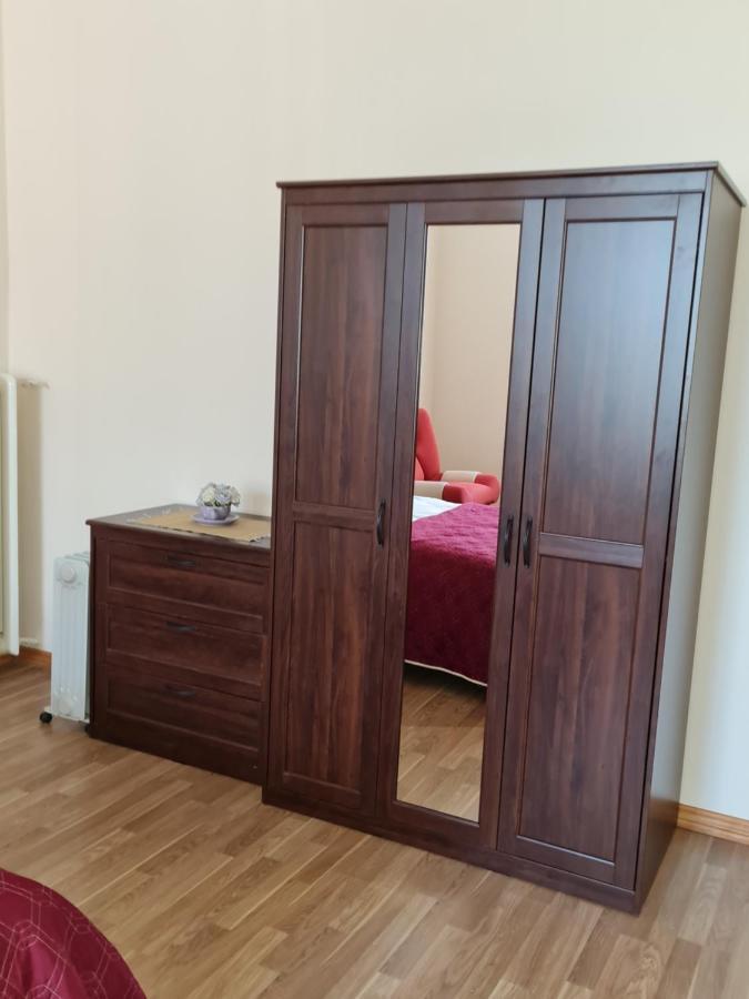 Lacplesa Central Apartments Riga Luaran gambar