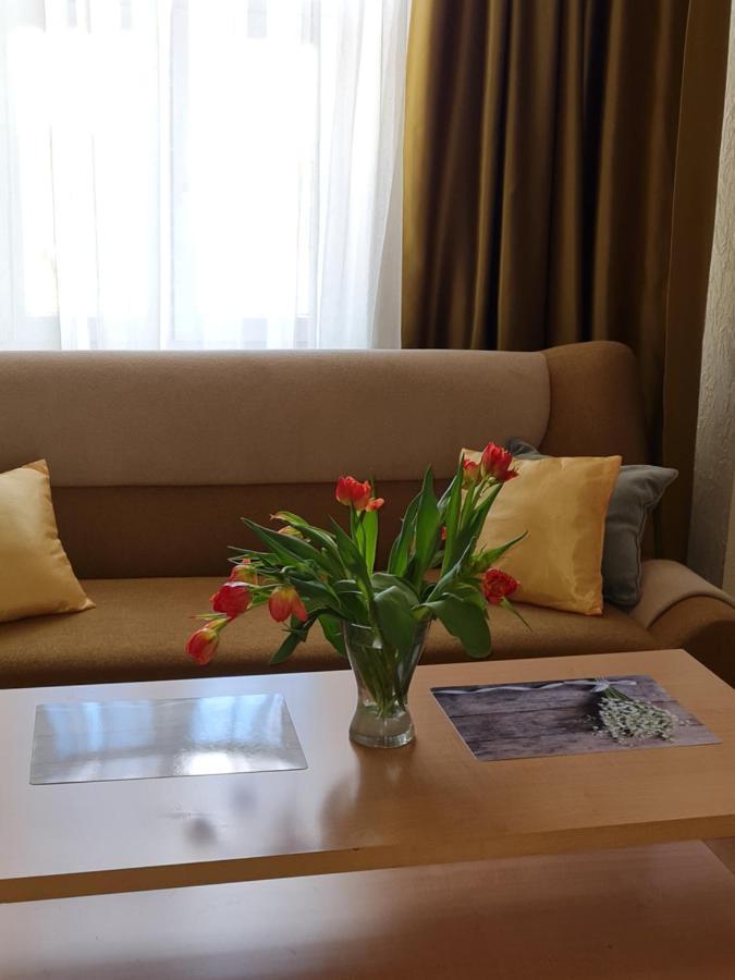 Lacplesa Central Apartments Riga Luaran gambar