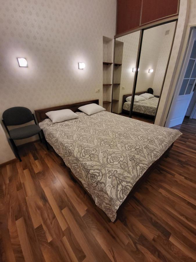Lacplesa Central Apartments Riga Luaran gambar