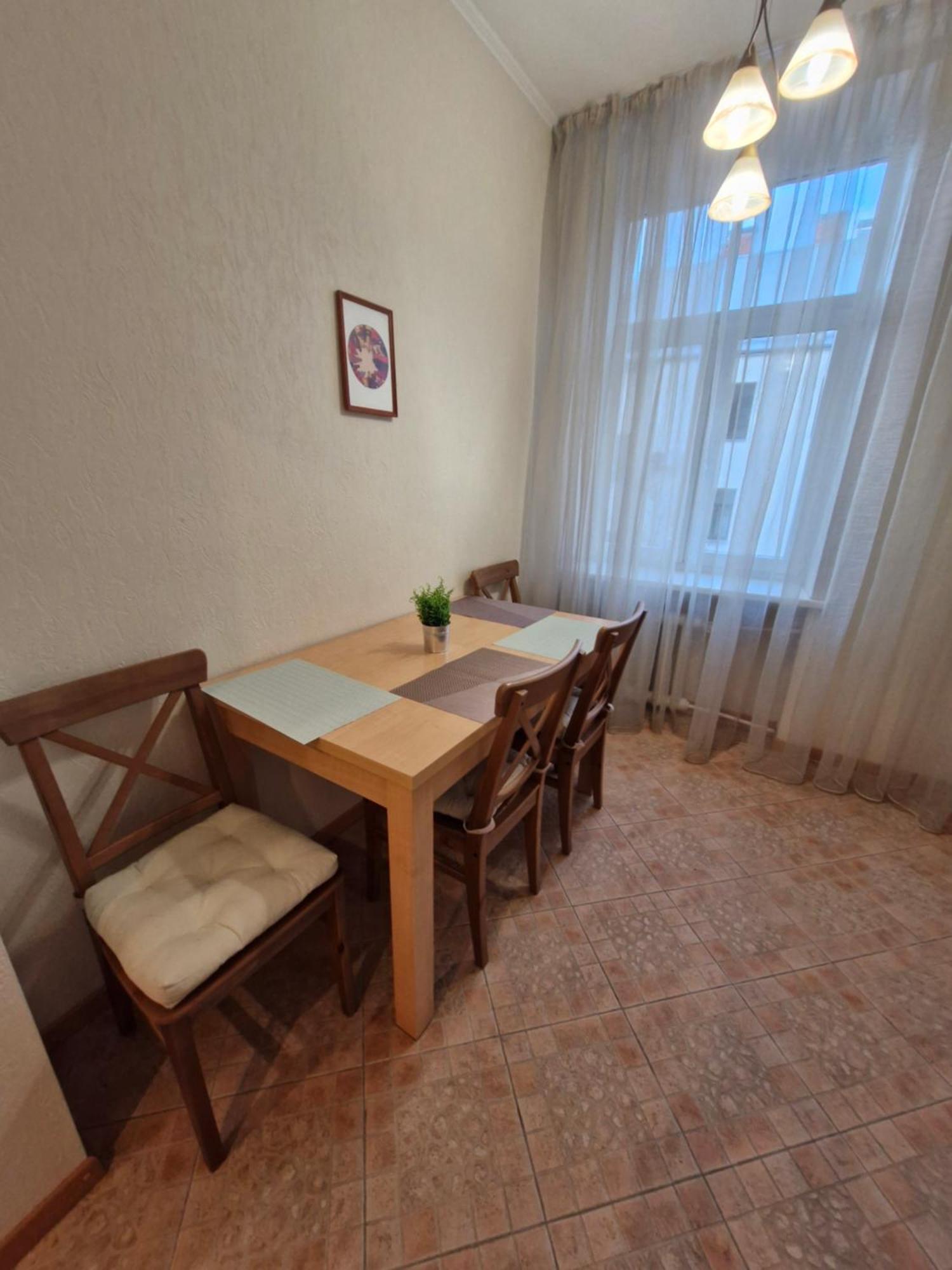 Lacplesa Central Apartments Riga Luaran gambar