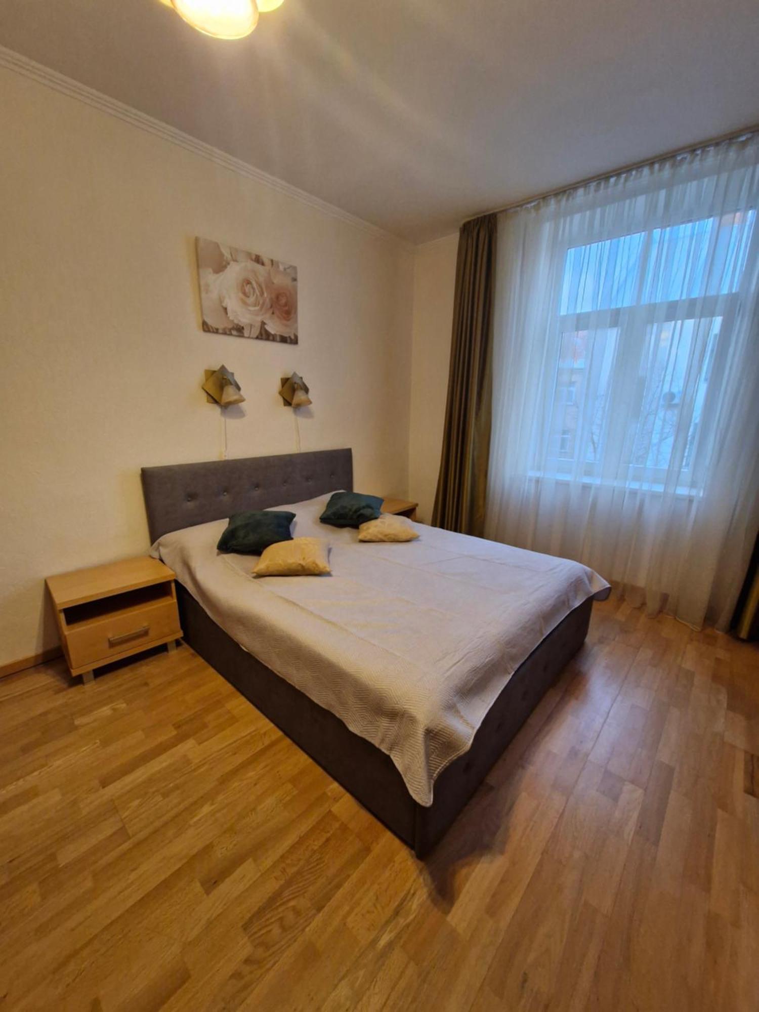 Lacplesa Central Apartments Riga Luaran gambar