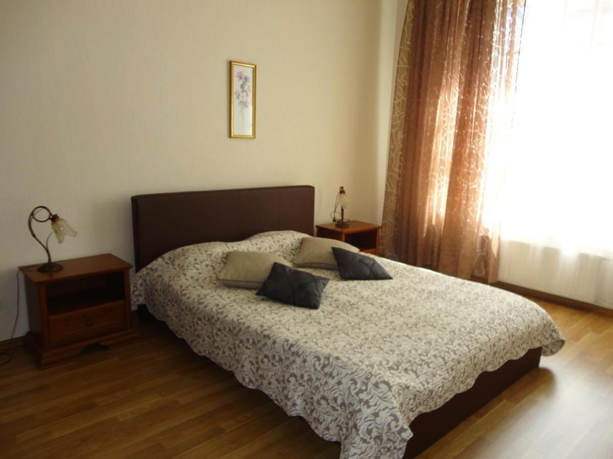 Lacplesa Central Apartments Riga Luaran gambar